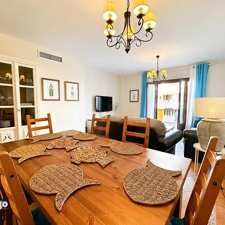 Bright Modern Duplex - Pir02 Apartment