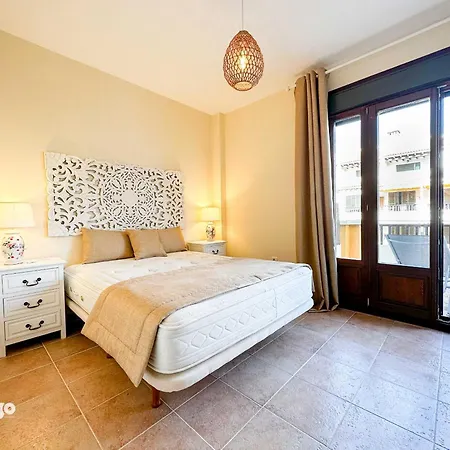 Bright Modern Duplex - Pir02 Apartment